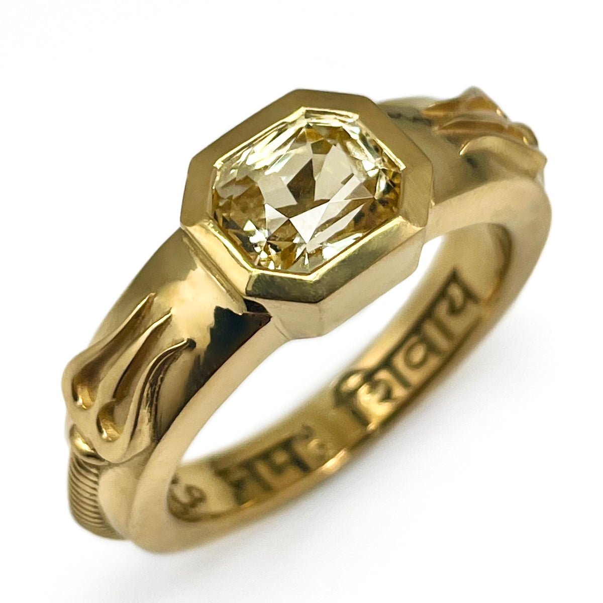 Yellow Sapphire Ring for Men Unheated Untreated Yellow Sapphire Ring  Natural Sapphire Ring Big Sapphire Stone 1 Ct Plus Sapphire Rings Shia -  Etsy